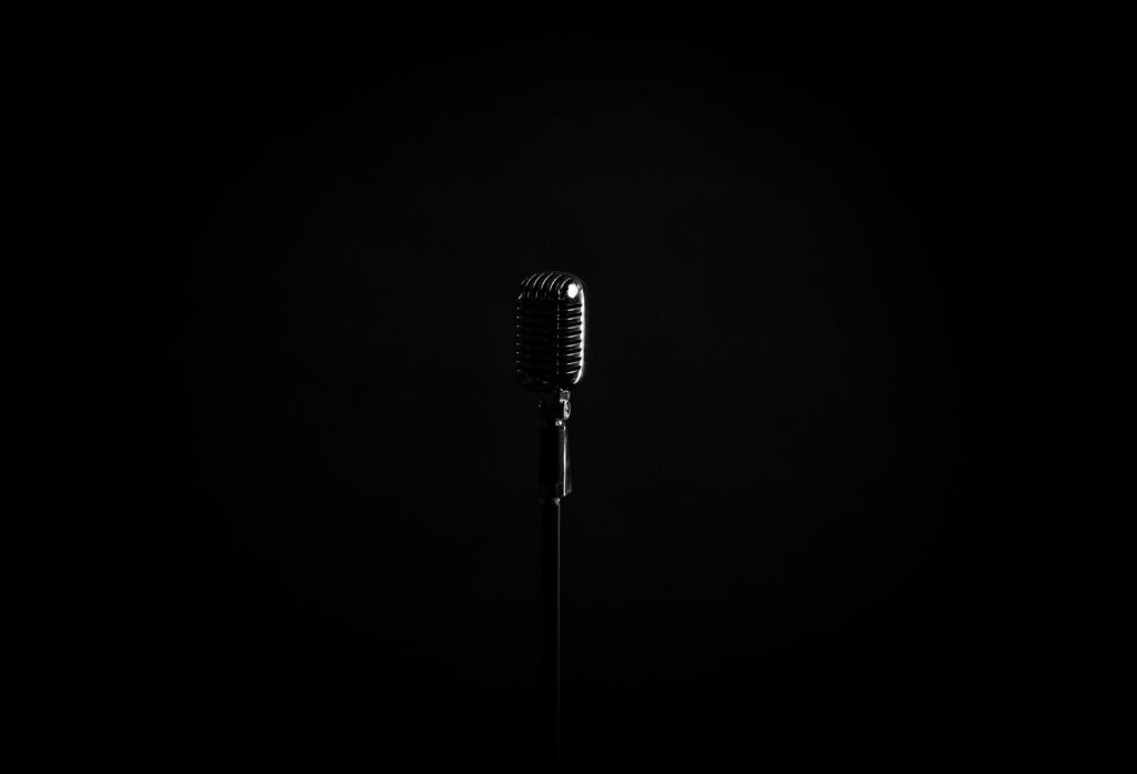 microphone8
